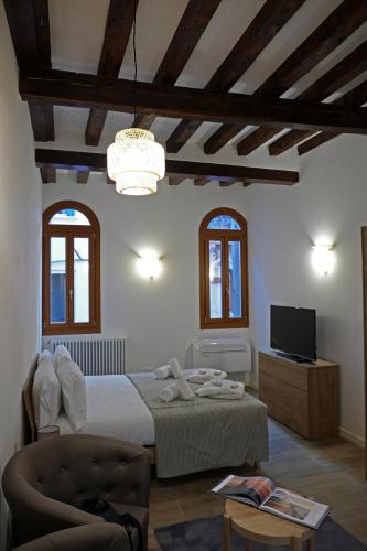Standard Apartment image 8