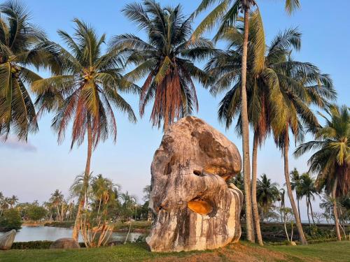 F16 Rock Garden Beach Resort Rayong