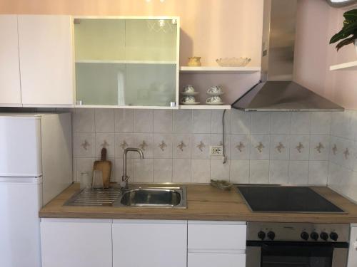 Itan’s apartment-Lovely guest apartment in center, Tirana (photo 10)