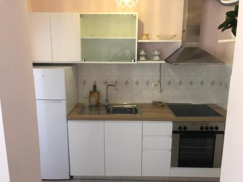 Itan’s apartment-Lovely guest apartment in center, Tirana (photo 7)