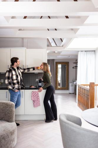 Amsterdam Canal Suites - image 5