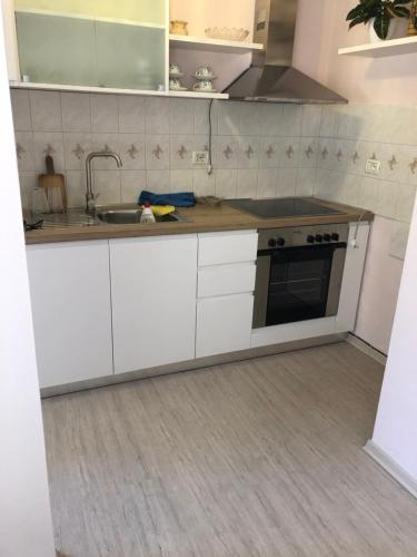 Itan’s apartment-Lovely guest apartment in center, Tirana (photo 2)