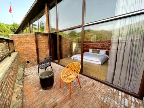 440522618 Brickyard Retreat at Mutianyu Great Wall Adjoin to Mutianyu Great Wall - Room with the View of Great Wall - Free Chinese massage experience - Vehicle Shuttle Service - International Catering - SPA& Nail Beauty Facilities