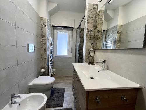 Two-Bedroom Apartment image 4