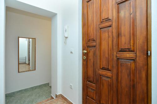 Apartment image 8