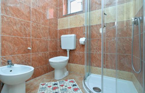 Apartment image 9