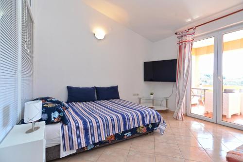 Apartments Zlata 2222 - image 2