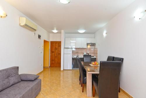 Apartment image 4