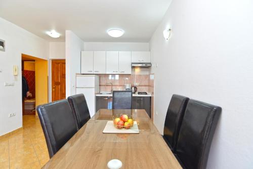 Apartment image 3