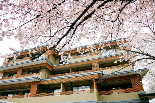 京都 嵐山温泉 花伝抄 - 共立リゾート -