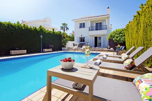 Exterior view of Villa Aleta