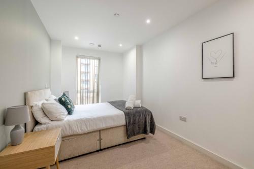 Picture of 2 Bed At Slough Station & Parking - London In 20 Mins