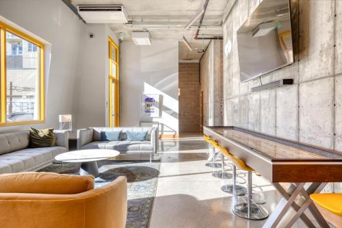 Létesítmények, Cherry Creek studio w wd lounge nr 2nd Ave DEN-291 in Cherry Creek