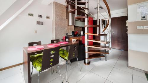 Apartamenty Sun & Snow Kościelisko Chotarz - image 4