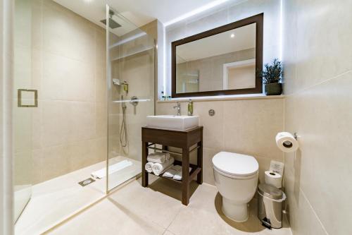 Central Park Hotel - image 12