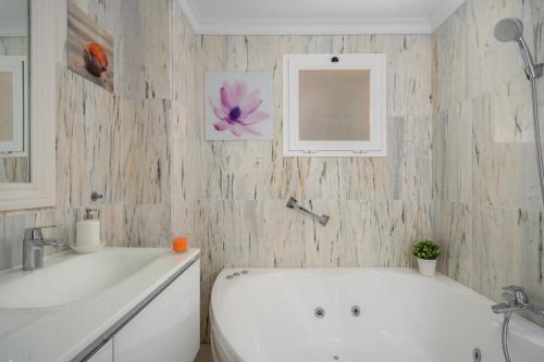 El Porton apt Calahonda by Costarentals - Ref 95 - image 4