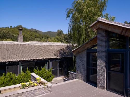 440558858 Brickyard Retreat at Mutianyu Great Wall Adjoin to Mutianyu Great Wall - Room with the View of Great Wall - Free Chinese massage experience - Vehicle Shuttle Service - International Catering - SPA& Nail Beauty Facilities