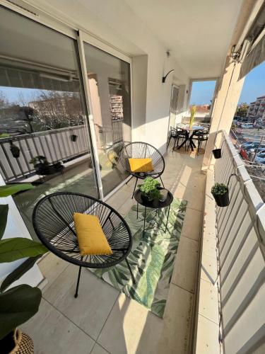 Balcony/terrace, Le bonheur de saint Aygulf near A Pignata