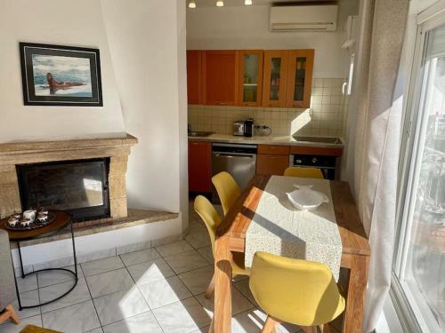 Super appartement avec terrasse, centre ville - Location saisonnière - Saint-Tropez