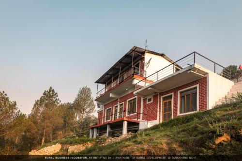 Valley View Homestay Kausani