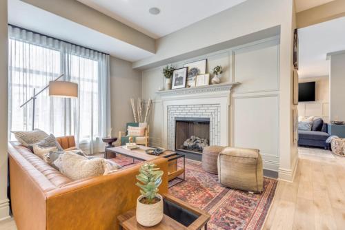 Facilities, Elmhurst 1br w lounge pool gym nr Metra CHI-866 in Elmhurst