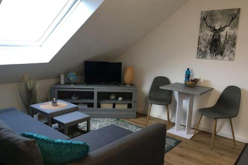 1 queen bed, 1 sofa bed
