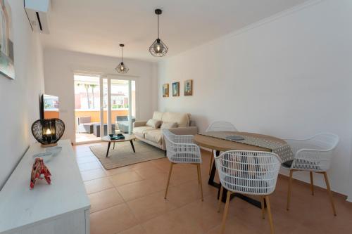 Two-Bedroom Apartment room in Estrella Blanca V 2 dormitorios by Bookindenia