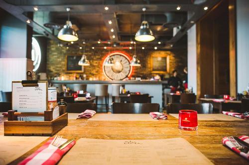 ห้องอาหาร, Aviator Hampshire in ฟาร์นโบโร่