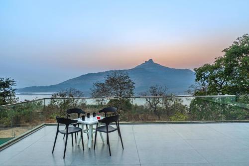 SaffronStays Stargazer, Karjat - luxury pool villa with lake view