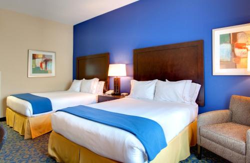 Holiday Inn Express Hotel & Suites Lake Elsinore by IHG