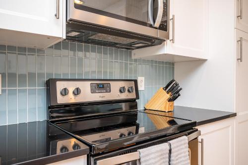 Modern Farmhouse Stay in Decatur in Decatur, USA