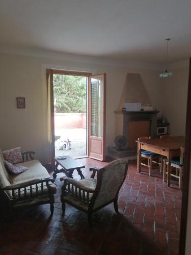  Casa Rossa in Polvereto