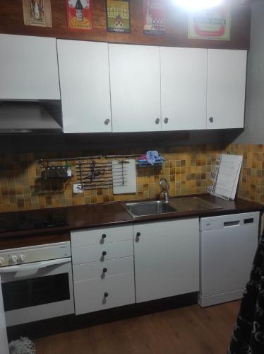 廚房, Apto cerca de Puigcerda con chimenea in 布爾馬當