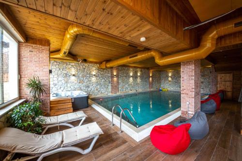Aerial Hotel & Spa