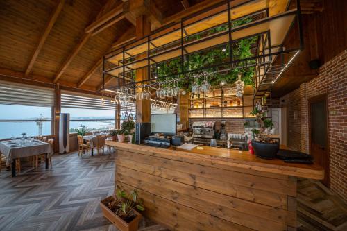 Aerial Hotel & Spa
