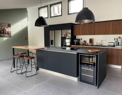 Maison type loft, spacieuse et atypique