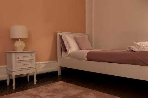 Twin Room with Private External Bathroom image 8