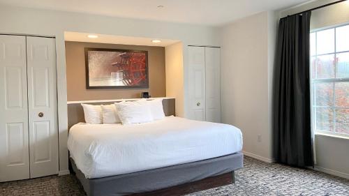 Club Wyndham Branson at The Falls – Branson, MO