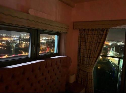 Designer Penthouse with Riverviews - G1 Glasgow City Centre, 3 Bedrooms, 2 Bathrooms, 1 Living room / Kitchen. Full Floor, Wrap Around Terrace, Panoramic Views, Off Central Station / Buchanan Street, Glasgow (fotografie 10)