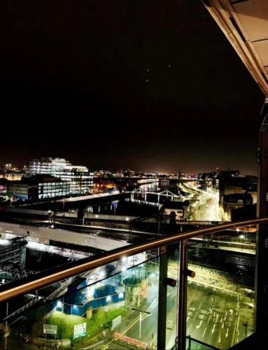 Designer Penthouse with Riverviews - G1 Glasgow City Centre, 3 Bedrooms, 2 Bathrooms, 1 Living room / Kitchen. Full Floor, Wrap Around Terrace, Panoramic Views, Off Central Station / Buchanan Street, Glasgow (fotografie 5)
