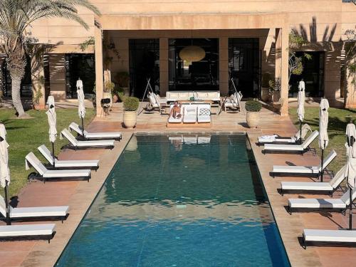 SO Le Palais… make the planet chic again!