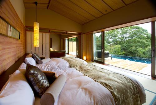 One-Bedroom Villa with Private Pool and Open-Air Bath