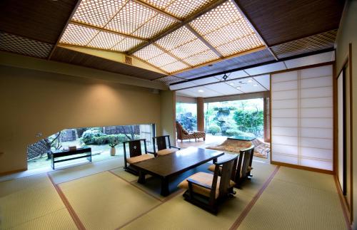 East Wing - Japanese-Style Room with Open-Air Bath - First Floor