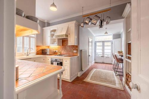Stylish Home Central Windsor-Walk 2 All The Sights - By Tempstay, Windsor (Foto 5)