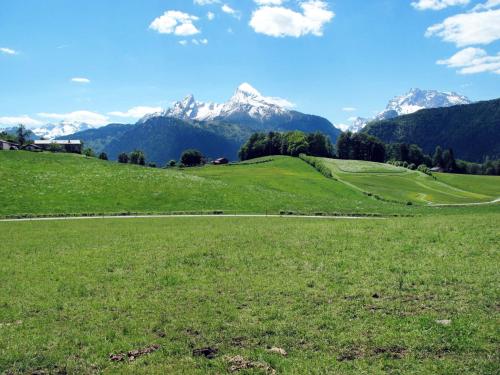 Apartment Alpenappartement Buchenhohe A301 by Interhome in Resten