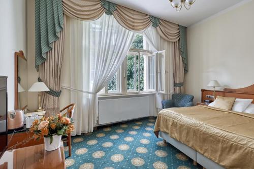 2 bedrooms, 2 beds