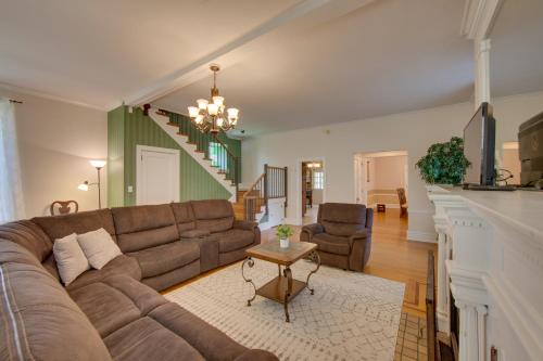 . 3-Acre Property: Charming Dutch Country Colonial