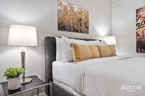 Stunning S Lamar Apt Walk to Music, Bars, and Food in Austin, USA
