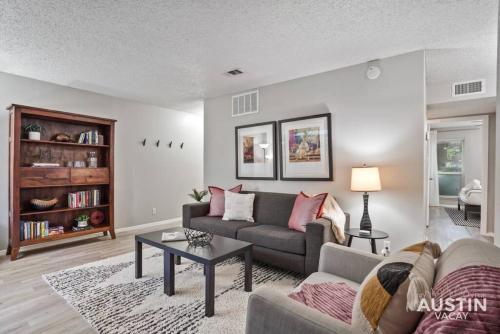 Stunning S Lamar Apt Walk to Music, Bars, and Food in Austin, USA