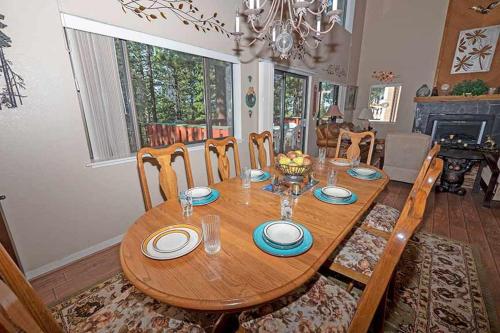 1240 Timber Lane home - image 3